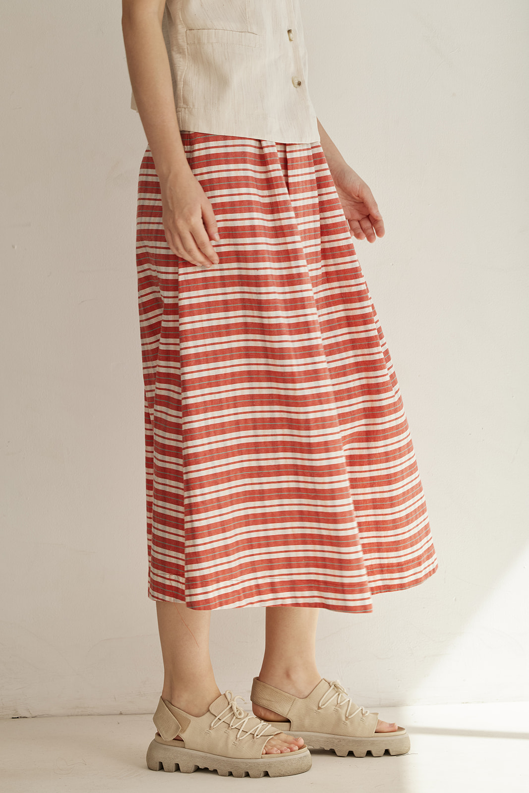 2430001605.jpg STRIPED CORAL SARONA